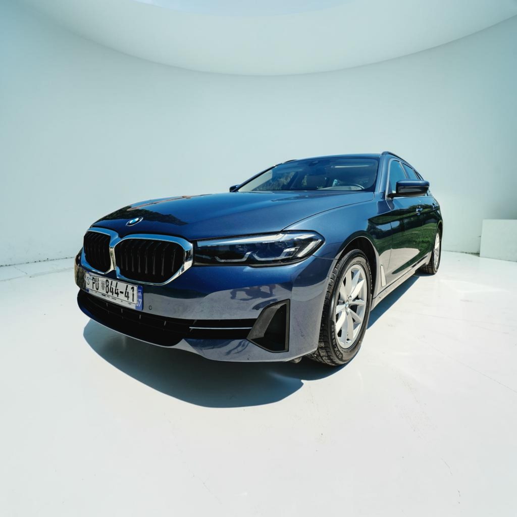 BMW 520d Touring/AKCIJA/Lounge/ 2024./PDV